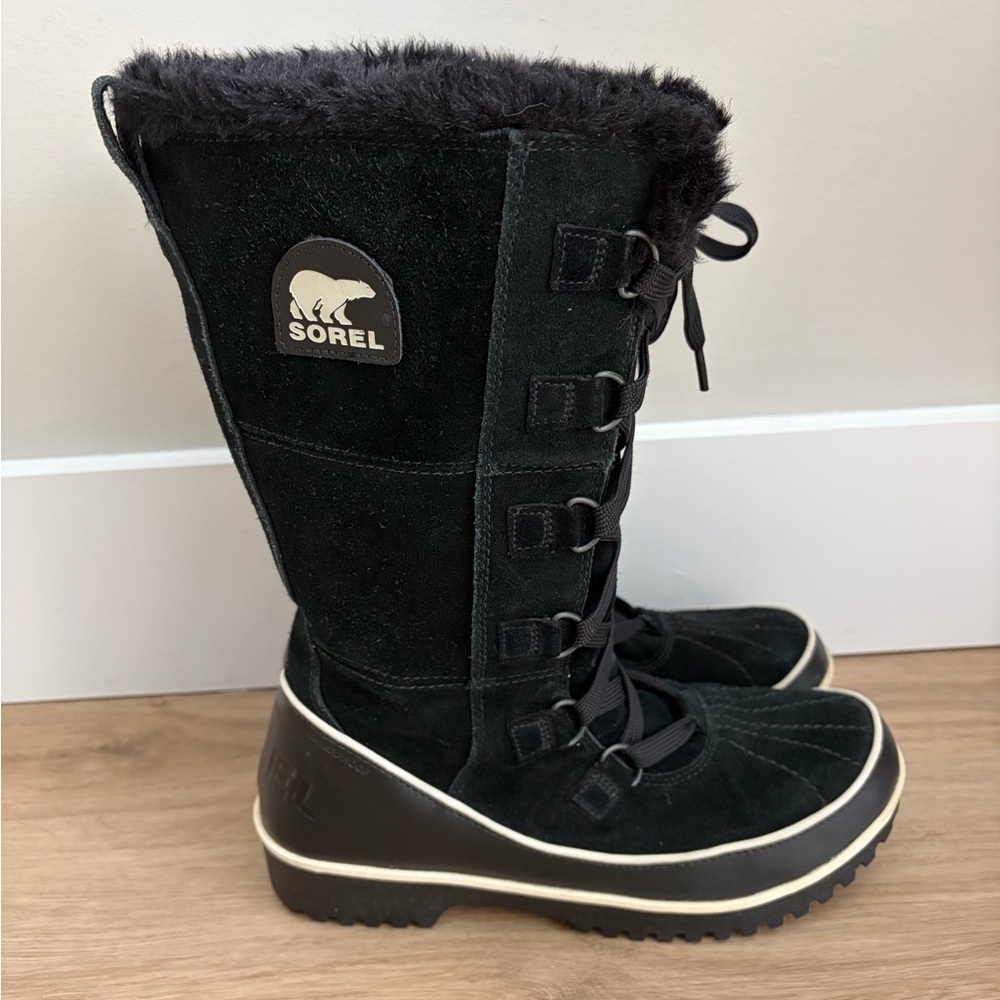 Sorel Black Lace Up Boots